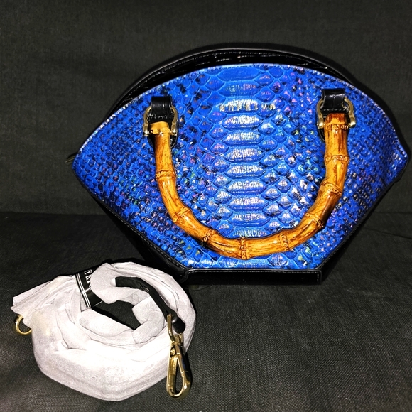 Metallic Blue Mermaid Style purse - Picture 1 of 4